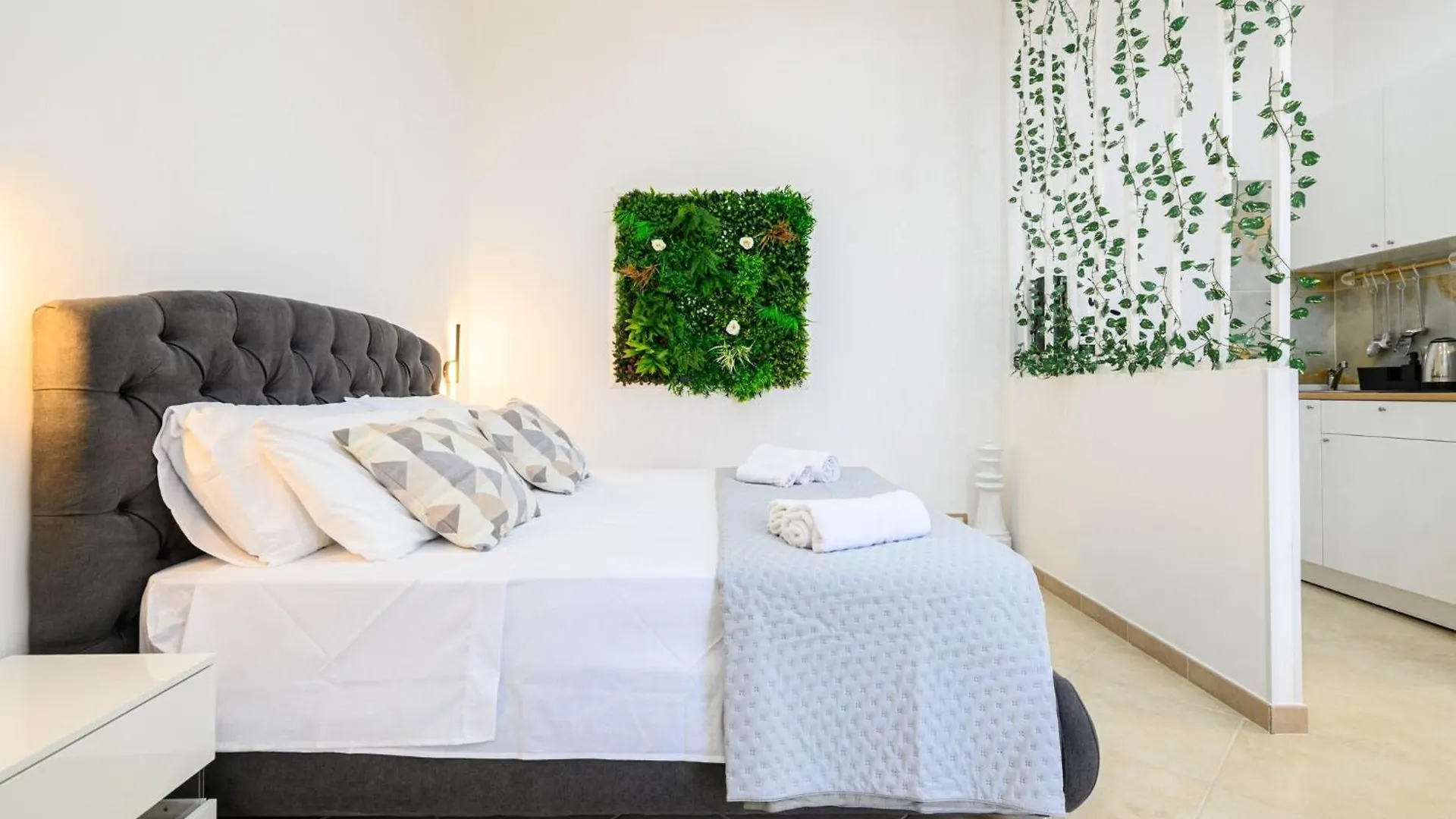 Giordano Suite Center Naples 0*,  Italy