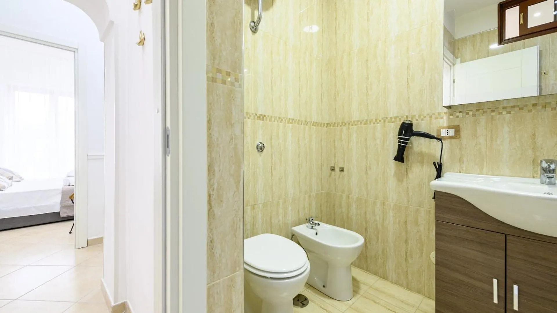 Giordano Suite Center Naples Guest house